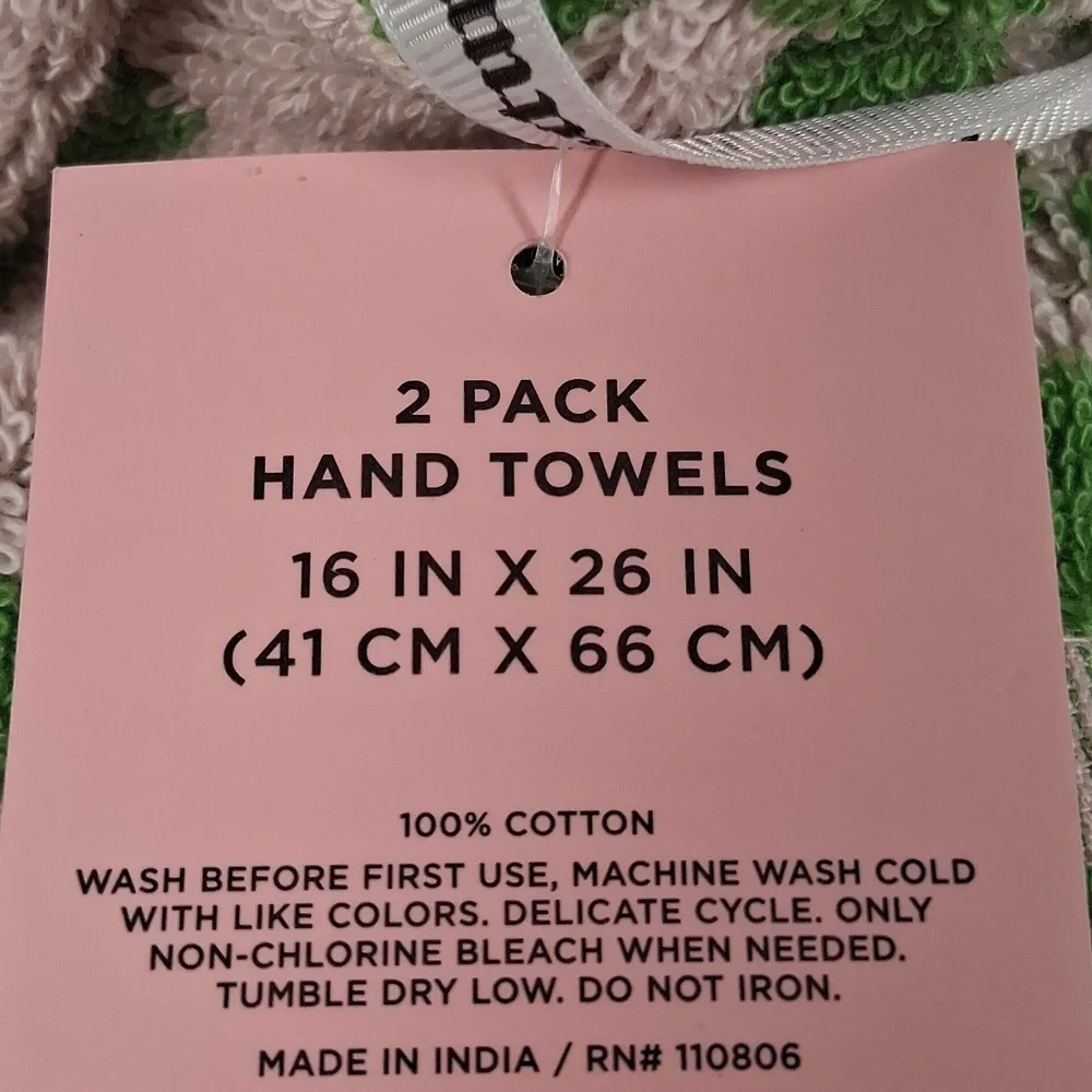 JUICY COUTURE Two Pack Green Hands Towels NWT 2065
